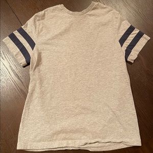 H&M striped sleeves tee size M